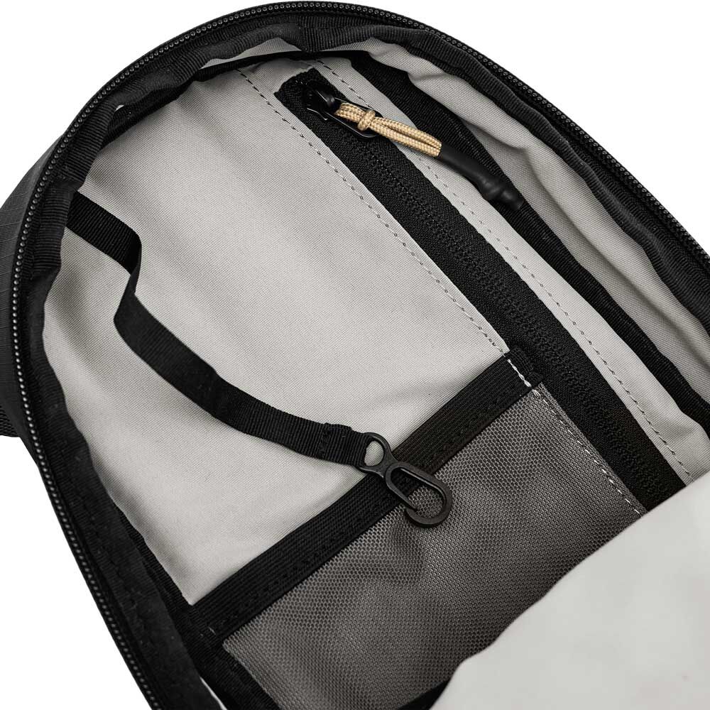 Stratic Move Cross Body Small