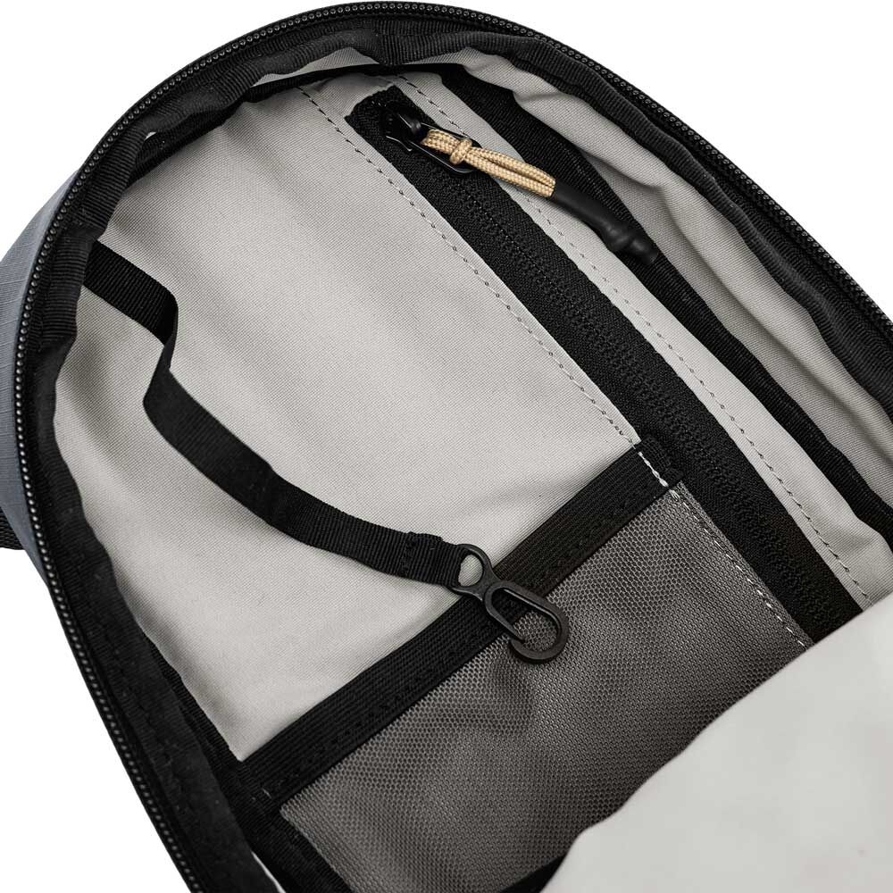 Stratic Move Cross Body Small