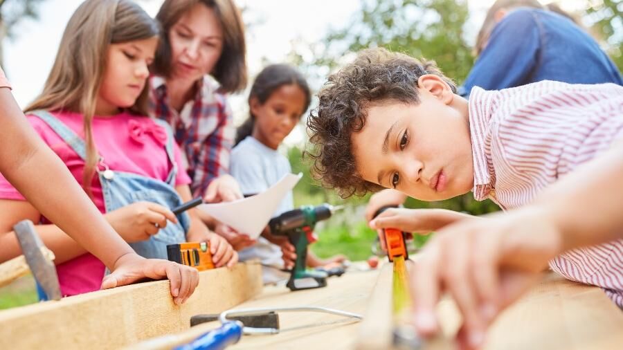 Warum Werkunterricht in der Grundschule wichtig ist
