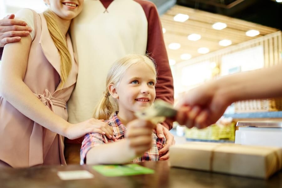 Den richtigen Umgang mit Geld in frühen Jahren lernen richtiger-umgang-geld-umgang-mit-geld-lernen