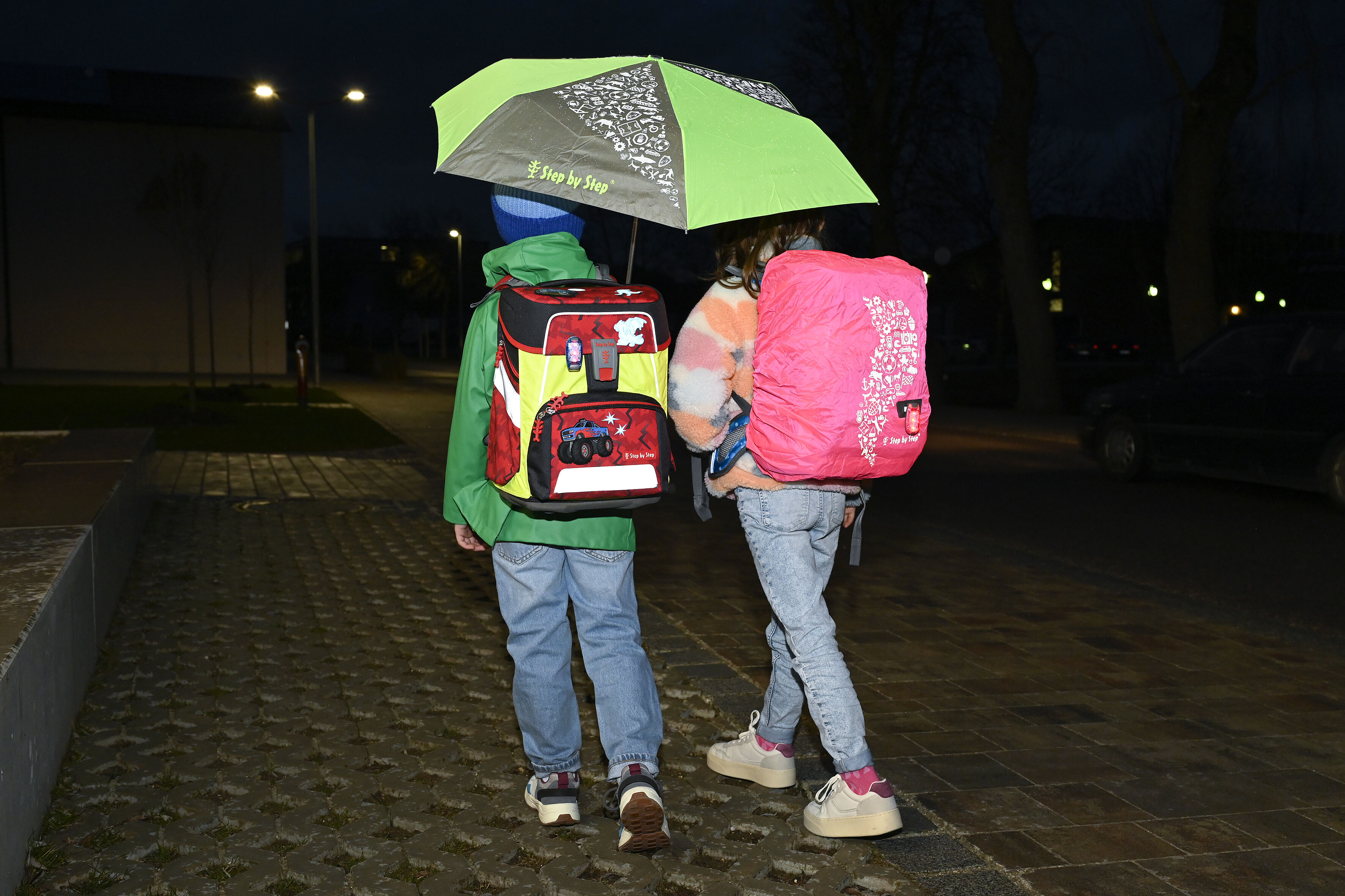 Person, Tasche, Schuh, Junge, Kind