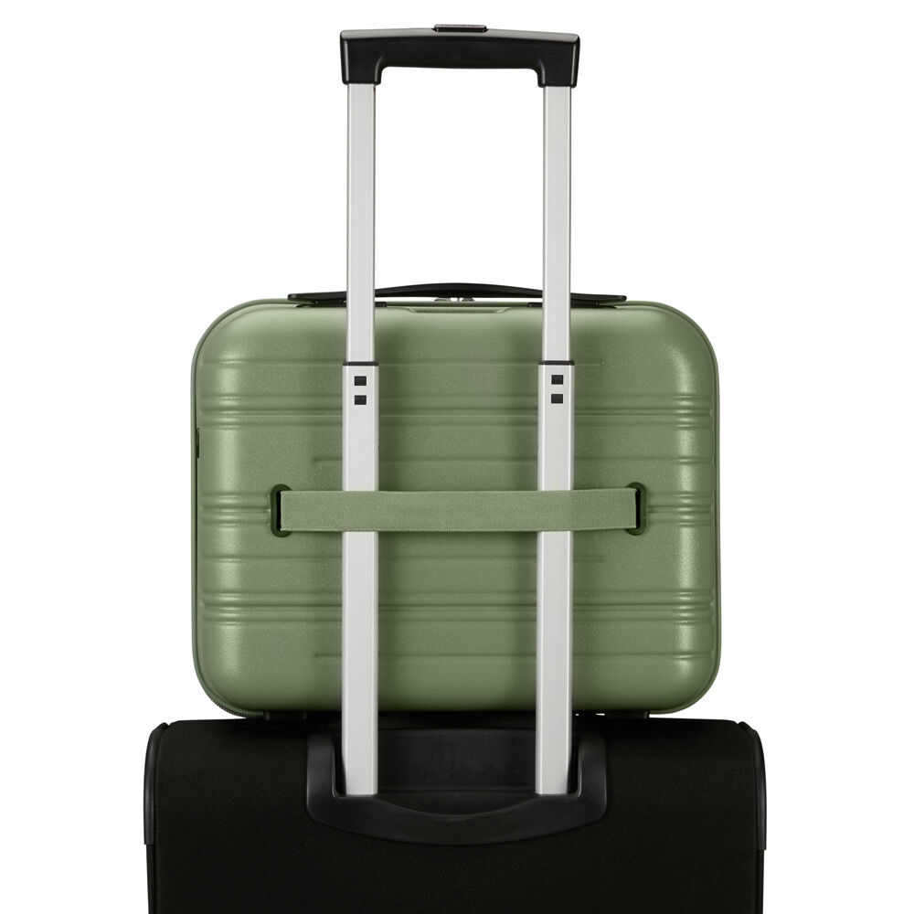 American Tourister High Turn Beautycase